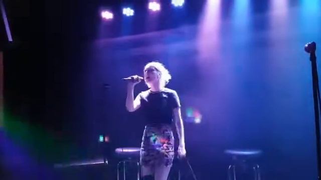 Kymmenen kirosanaa - Irina. Cover смотреть онлайн