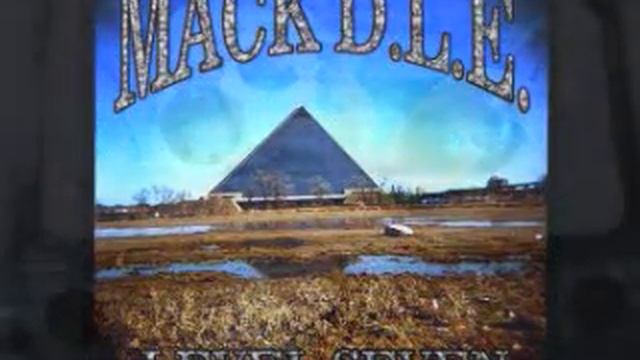 Mack D.L.E. - Smoke A Sac смотреть онлайн