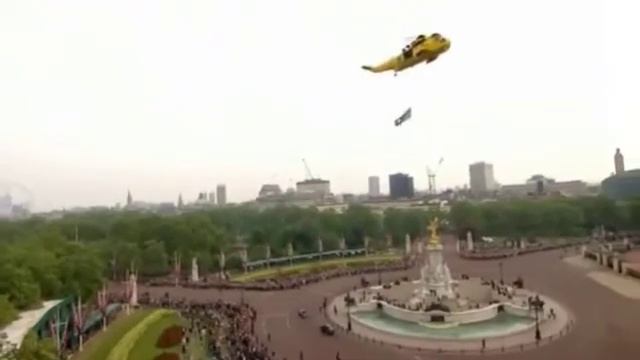 "JU5T WED" WILLIAM DRINES in ASTON MARTIN DB6-MKⅡ VOLANTE [ROYAL WEDDING] 02 смотреть онлайн