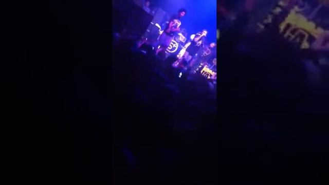 Mac Miller- Outside and Nikes On My Feet live in Austin смотреть онлайн