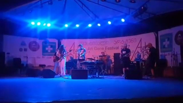 SoPhie ViLLy & Bacho - live from ArtGeni 2017 смотреть онлайн