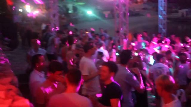 Psychemagik on the Beach Stage at The Garden Festival 2013 смотреть онлайн