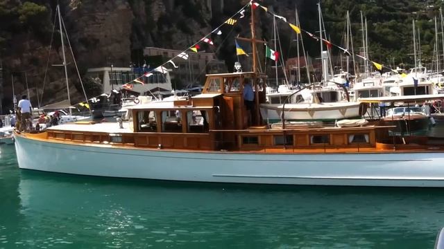 Easy Yacht Consolidated Commuter смотреть онлайн