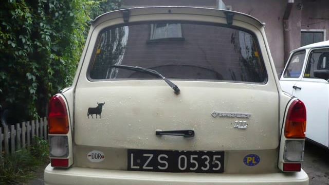 Chrysler PT Cruiser 2.0 and Trabant 1.1 смотреть онлайн