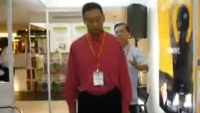 Qigong Demonstration at World Trade Center, Malaysia смотреть онлайн
