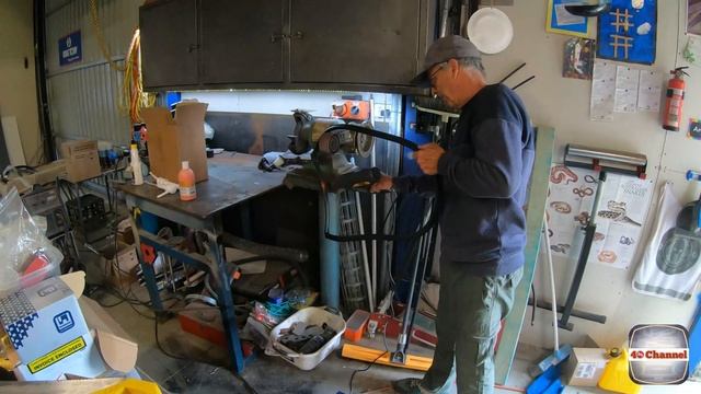 EP79 Window install into a FJ40, with a small hiccup! + Seal replacement on the power steering pump смотреть онлайн