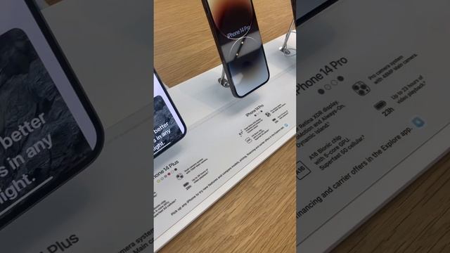 Apple store in CFK Market Mall Calgary смотреть онлайн