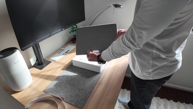 M3 Pro 14" MacBook Pro Pickup and Unboxing смотреть онлайн