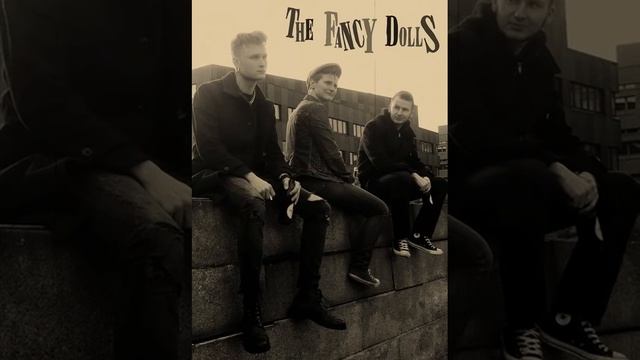 THE FANCY DOLLS - I Feel Bored смотреть онлайн