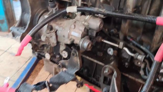 Устраняем течь масла бензинового ДВС N55E70 (показываем последствия перегрева и редкой замены масла) смотреть онлайн