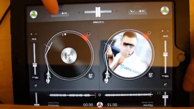 The Original Algoriddim Djay App on iPad смотреть онлайн