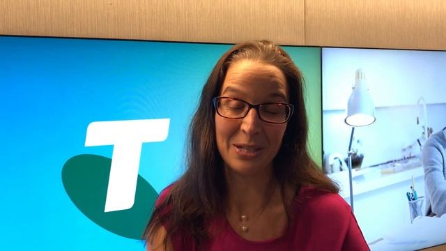 Apple Watch LTE Series 3, Telstra One Number with Anna Seider, Telstra GM for Consumer Postpaid смотреть онлайн