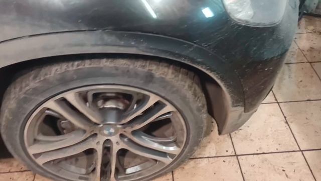 Диагностика на подъемнике, ремонт усиленного заднего редуктора БМВ Х5 Е70. Болезнь подвески: пружины смотреть онлайн