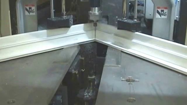 CN-772 Fully Automatic CNC Corner Cleaning Machine for PVC ( Vinyl ) Windows and Doors смотреть онлайн