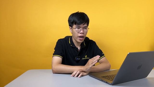 Những lưu ý khi mua MacBook Air M3: Nâng cấp miễn phí CPU? RAM hay SSD? смотреть онлайн