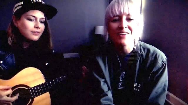 Fleetwood Mac "I Don't Want To Know" (Larkin Poe Cover) смотреть онлайн