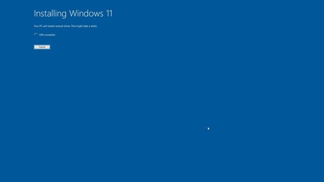 Upgrading Windows 10 to Windows 11 смотреть онлайн