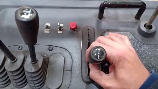 HOW TO OPERATE A FORKLIFT ||TheJepoyShow смотреть онлайн