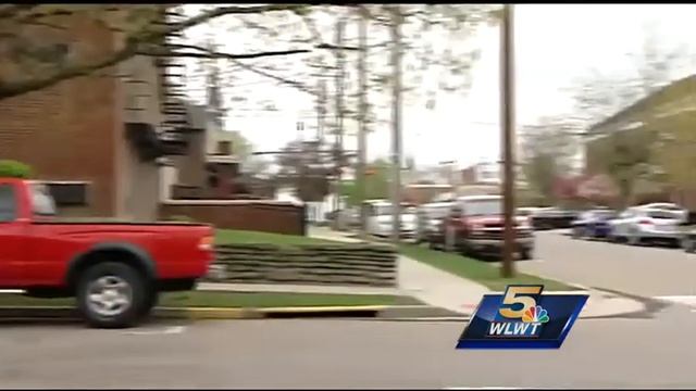 Miami University student recovering after falling out window смотреть онлайн