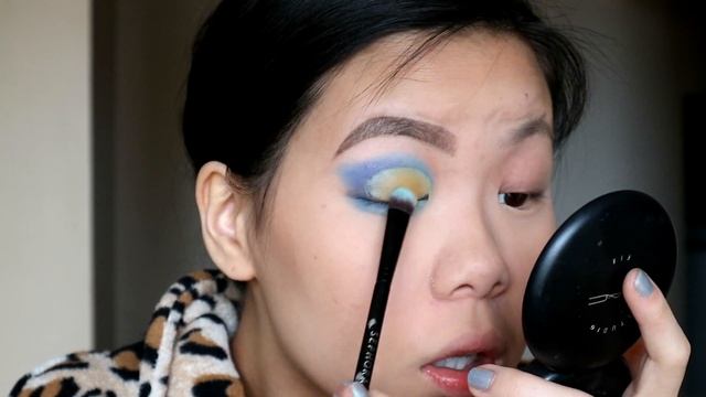 Aladdin Inspired Genie Lamp Makeup 🧞♂️ || Marie смотреть онлайн