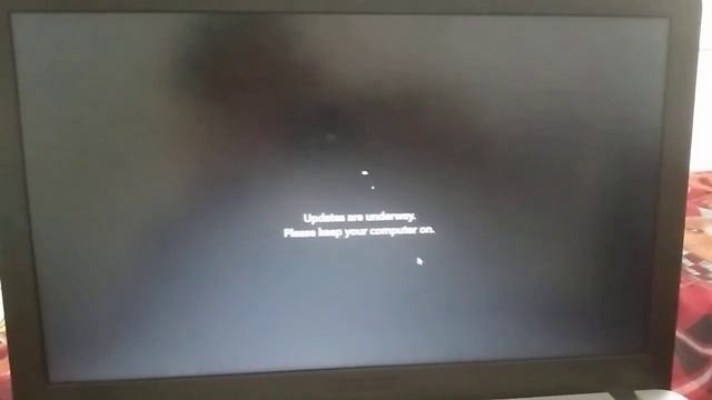 updateds are underway please keep your computer on | #problem #laptop #windows смотреть онлайн