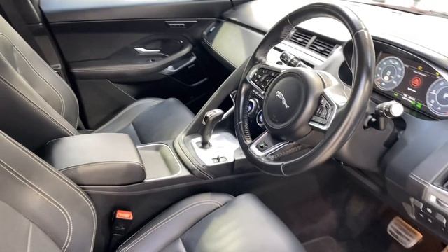 Jaguar E-PACE 2.0 D180 R-Dynamic HSE Auto AWD Euro 6 (s/s) 5dr смотреть онлайн