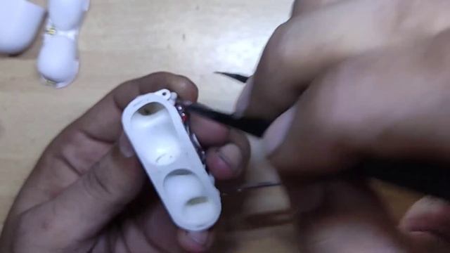 AirPods Pro Case Battery Replacement | Change Battery in AirPods Pro Clone | AirPods Teardown смотреть онлайн