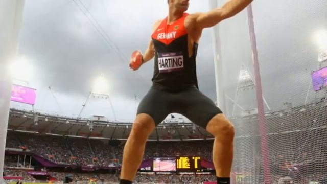 Hulk Harting takes discus gold. смотреть онлайн