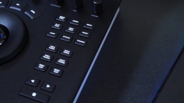 Mini Panel DaVinci Resolve Blackmagic смотреть онлайн