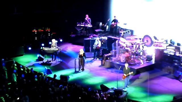 Fleetwood Mac - "Dreams" - Live 11-25-2014 - SAP Center - San Jose, CA смотреть онлайн