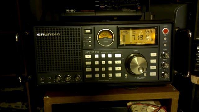Grundig Satellit-750 смотреть онлайн