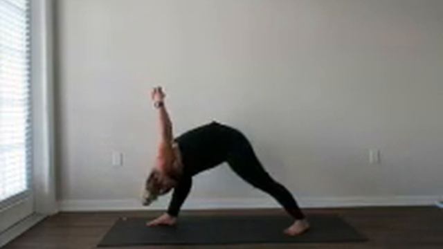 Flow & Breathe with Kennedi смотреть онлайн
