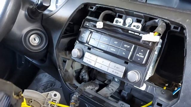 Hyundai i20 teyp nasıl sökülür...? смотреть онлайн