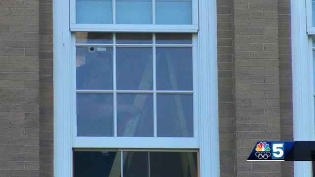 Edmunds campus closed after apparent bullet hole found in window смотреть онлайн