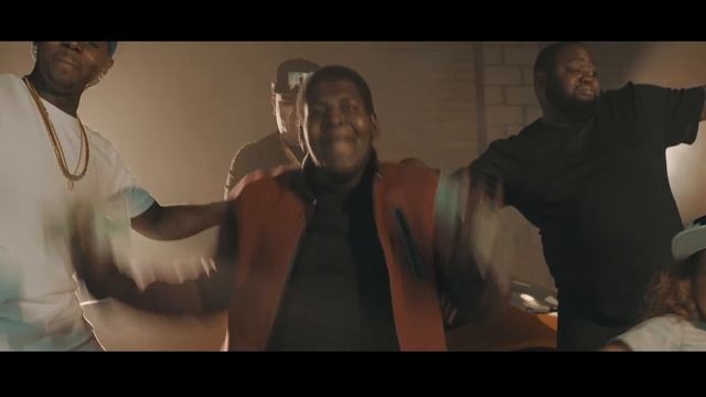 Compton Av - Money Dance смотреть онлайн