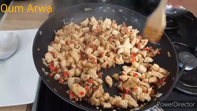 pâtes au poulet,crème fraîche et champignons , facile et rapide смотреть онлайн