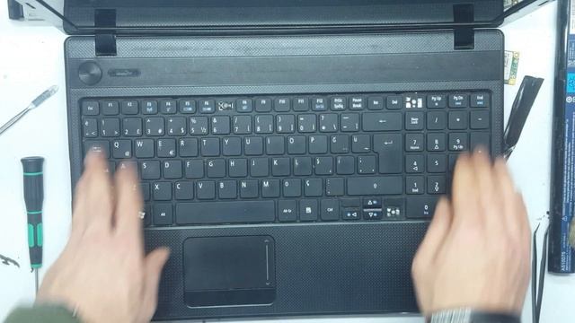 Acer 5742 laptop bakım ekran değişim format işlemi yaptık смотреть онлайн