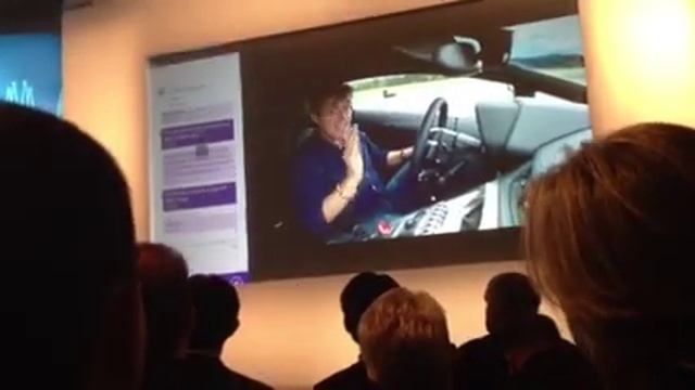 Demo Windows 8 Consumer Preview en el MWC 2012 смотреть онлайн