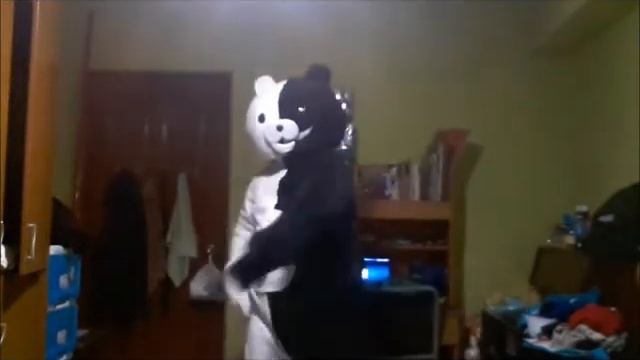 Monokuma dances to Little Apple! смотреть онлайн