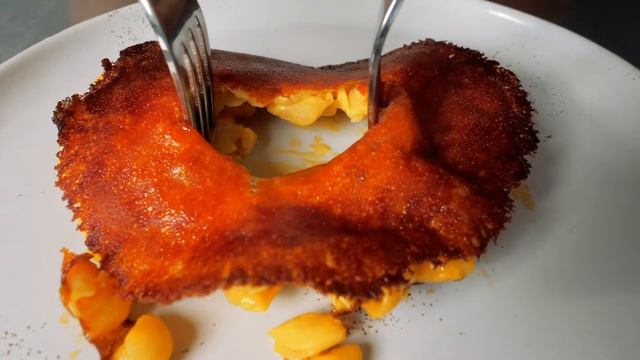 MAC AND CHEESE! CHEF MAKES HIS DAUGHTER MAC AND CHEESE AGAIN! смотреть онлайн