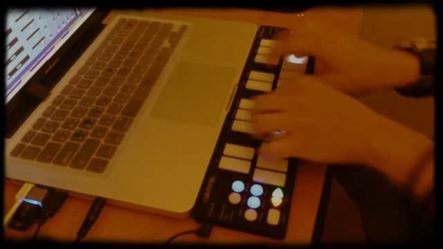 My New Toy With Simple Groove смотреть онлайн