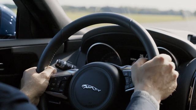Jaguar XE | Suspension смотреть онлайн