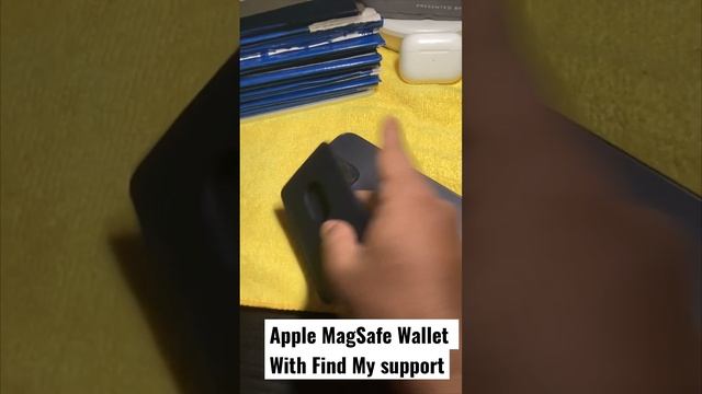 MagSafe Wallet With Find My support.. Ink color unboxing. #apple #iphone #magsafewallet #iphone14 смотреть онлайн