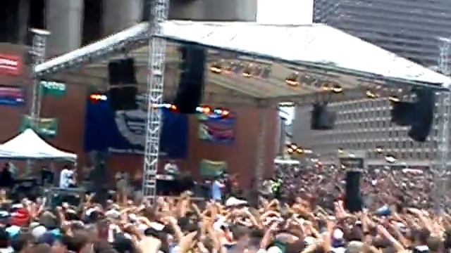 Mac Miller LIVE @ 2011 BOSTON CITY HALL "NIKES ON MY FEET" смотреть онлайн