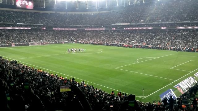 Takım maç sonu üçlü çektirdi. Beşiktaş 3-0 Galatasaray (2 Aralık 2017) смотреть онлайн