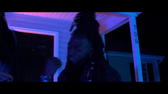 MAC BLUE - DHA (DREAD HEAD A$$HOLE) FT. PRINCE DIVINE (OFFICIAL VIDEO) смотреть онлайн