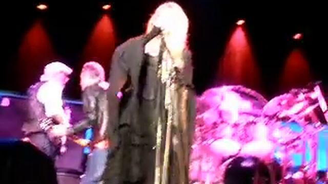 Fleetwood Mac - Rhiannon (Live 2009) смотреть онлайн