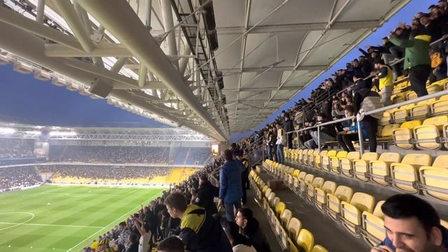 FENERBAHCE - BESİKTAS MAC ONCESİ ÇEKTİK DÖNERLERİ KAFALARA ATTIK TAŞ YİNE KAÇTI …. смотреть онлайн