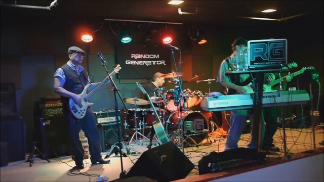 Random Generator at Monroe Steaks & Spirits смотреть онлайн