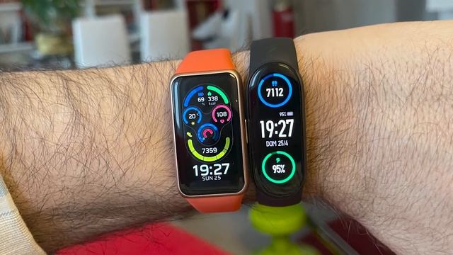 Mi Band 6 VS Huawei Band 6: tra i due litiganti.... смотреть онлайн